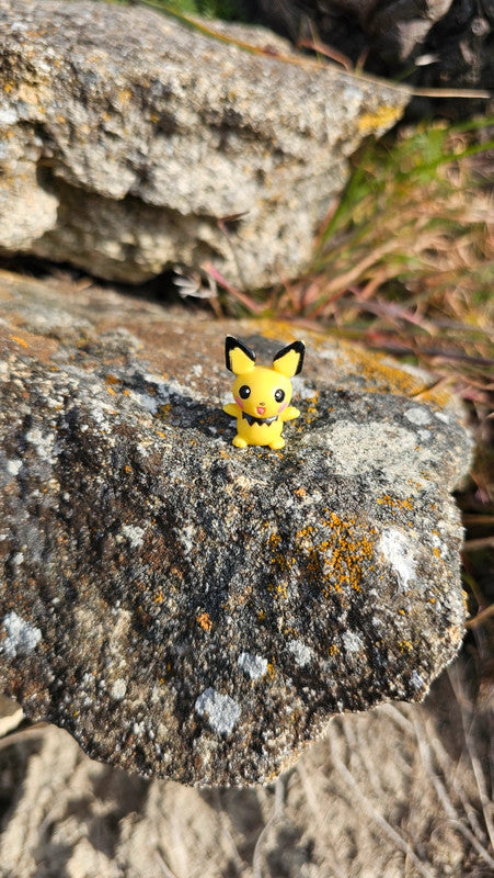 Super petite figurine Pokemon Nintendo pitchu