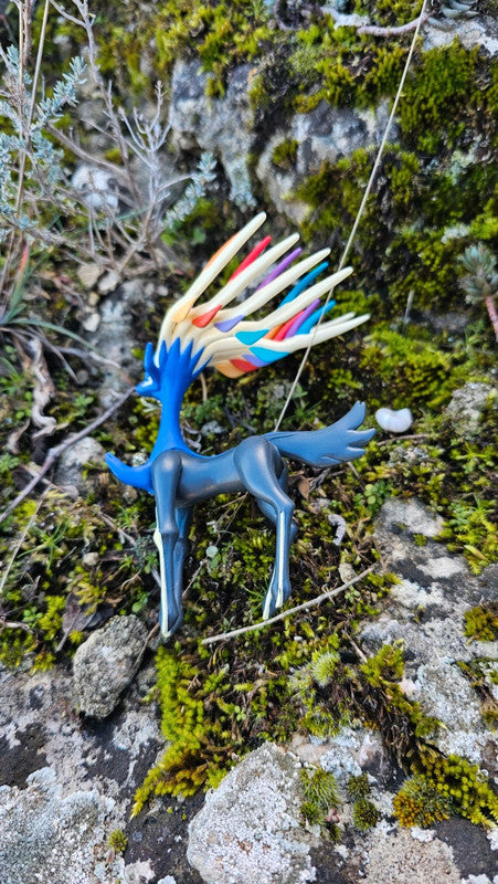 Super figurine Pokemon Nintendo tomy xerneas