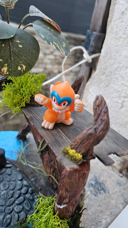 Super figurine Pokemon Nintendo finger puppet chimpenfeu