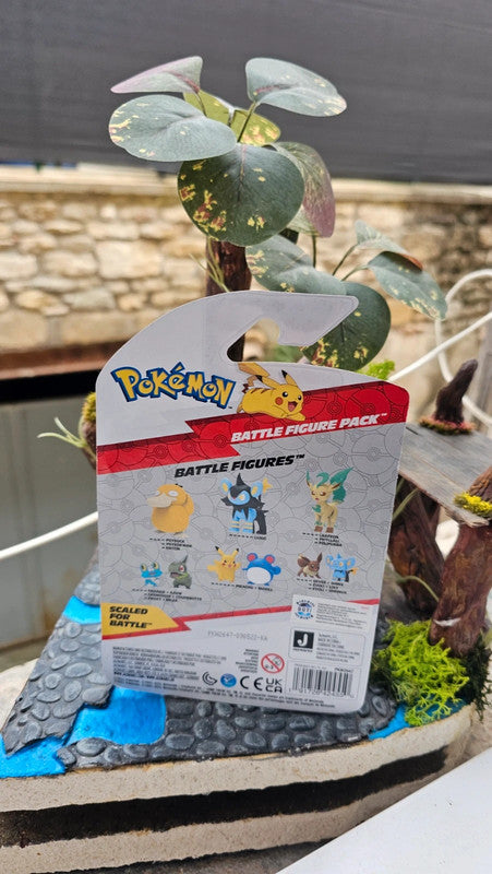Super figurine Pokemon Nintendo Évoli et lixy neuf