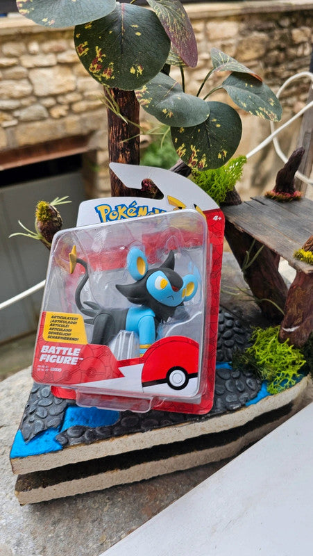 Super figurine Pokemon Nintendo luxio