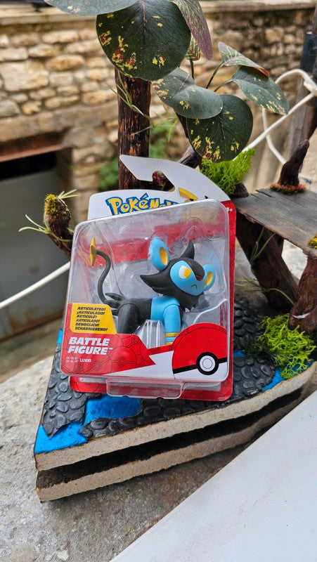 Super figurine Pokemon Nintendo luxio