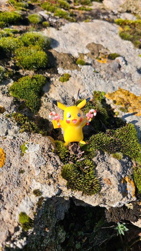 Super figurine Pokemon Nintendo pikachu canne à sucre