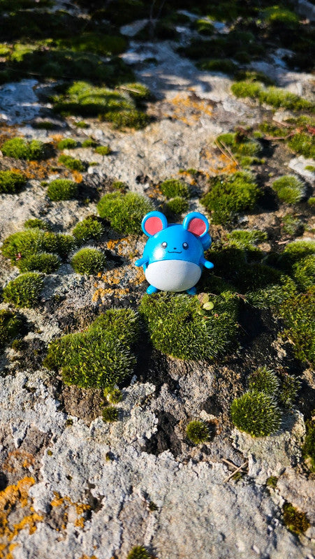 Super figurine Pokemon Nintendo marill effet brillant