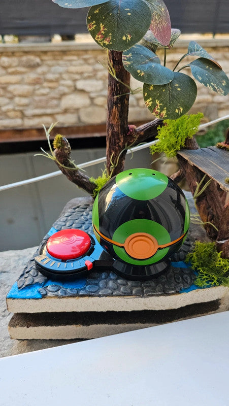 Super figurine Pokemon Nintendo Brindibou avec ca pokeball attaché