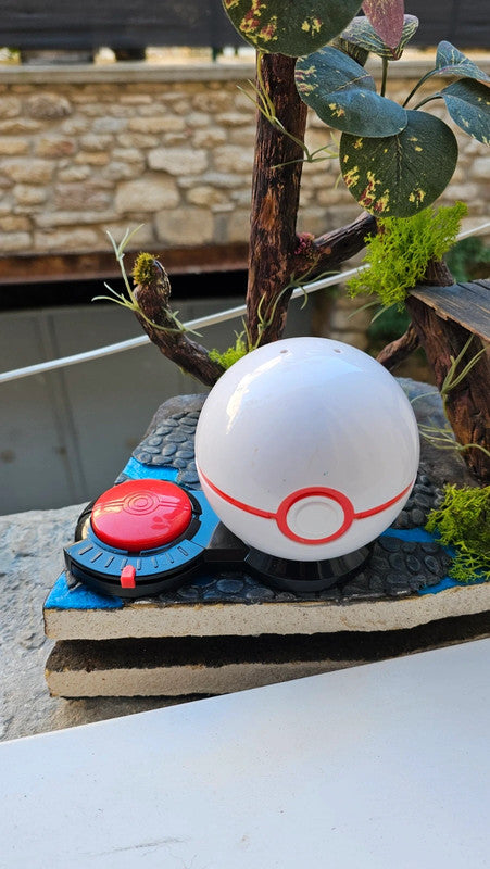 Super figurine Pokemon Nintendo melofee avec ca pokeball attaché