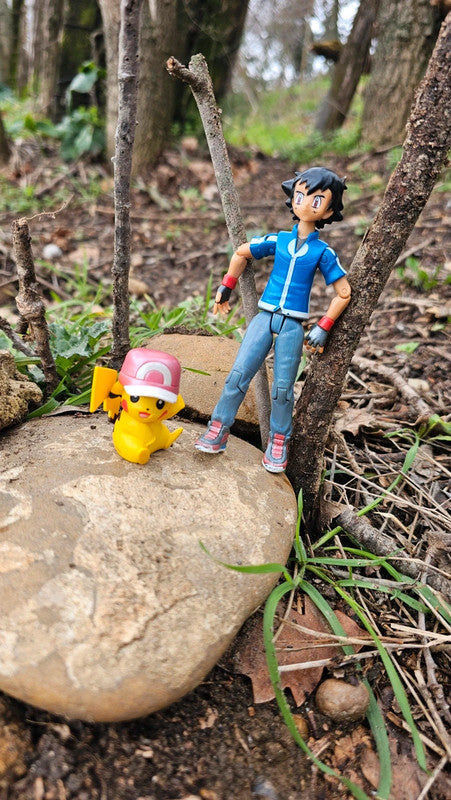Super figurine Pokemon Nintendo sacha et son pikachu