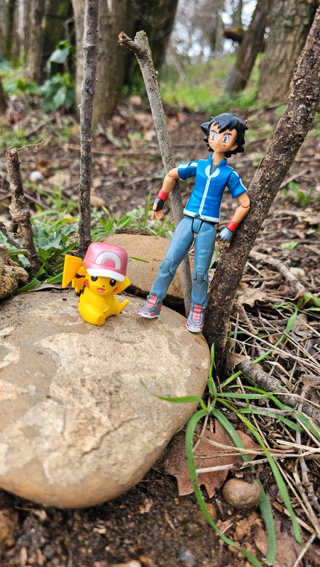 Super figurine Pokemon Nintendo sacha et son pikachu