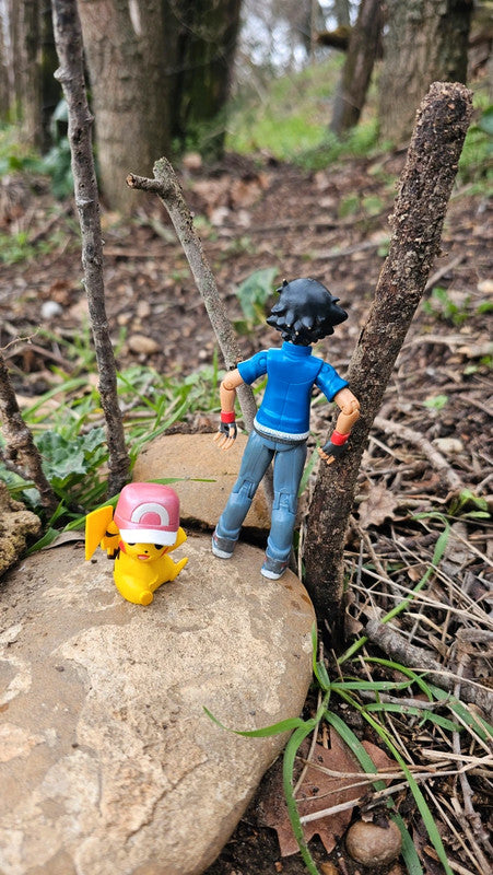 Super figurine Pokemon Nintendo sacha et son pikachu