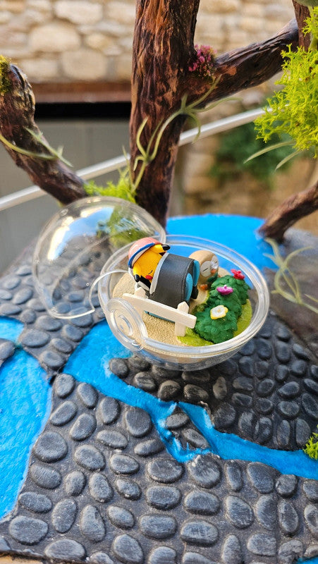 Super figurine Pokemon Nintendo boule terrarium pikachu et Brindibou