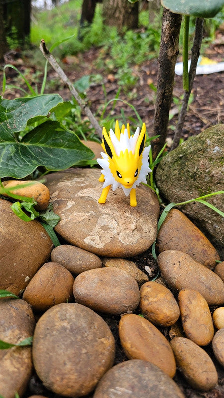 Super figurine Pokemon Nintendo voltali