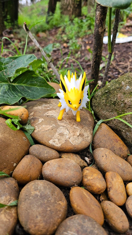 Super figurine Pokemon Nintendo voltali