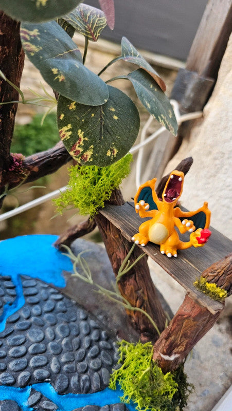 Super figurine Pokemon Nintendo tomy C.G.T.S.J Dracaufeu