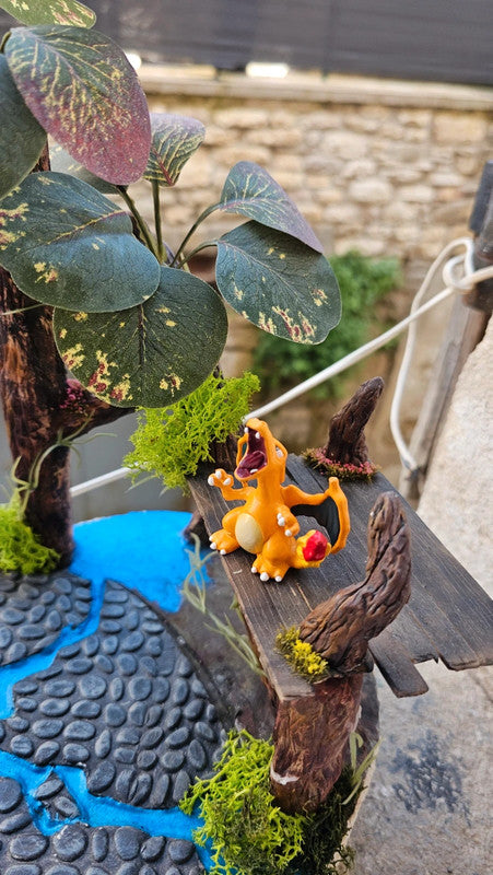 Super figurine Pokemon Nintendo tomy C.G.T.S.J Dracaufeu