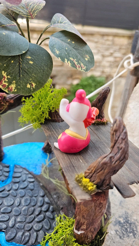 Super figurine Pokemon Nintendo finger puppet charmina