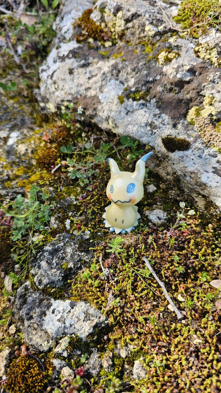 Super figurine Pokemon Nintendo mimiqui effet brillant