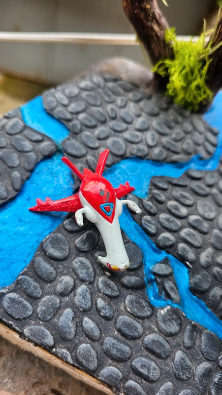 Super figurine Pokemon Nintendo tomy latias