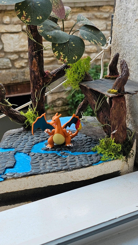 Super figurine Pokemon Nintendo tomy Dracaufeu