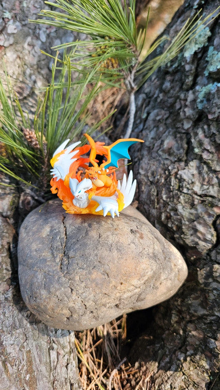 Super figurine Pokemon Nintendo Dracaufeu et Reshiram