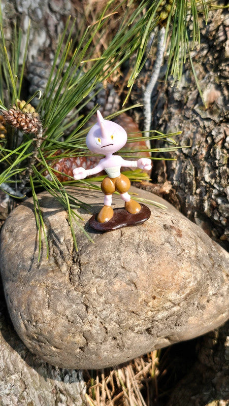 Super figurine Pokemon Nintendo debugant