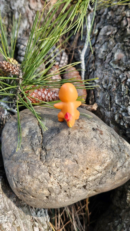 Super figurine Pokemon salameche Métamorph
