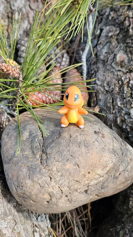 Super figurine Pokemon salameche Métamorph
