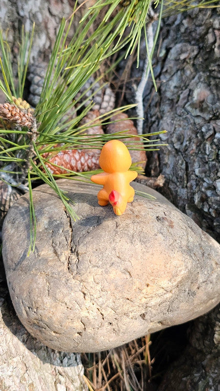 Super figurine Pokemon salameche Métamorph