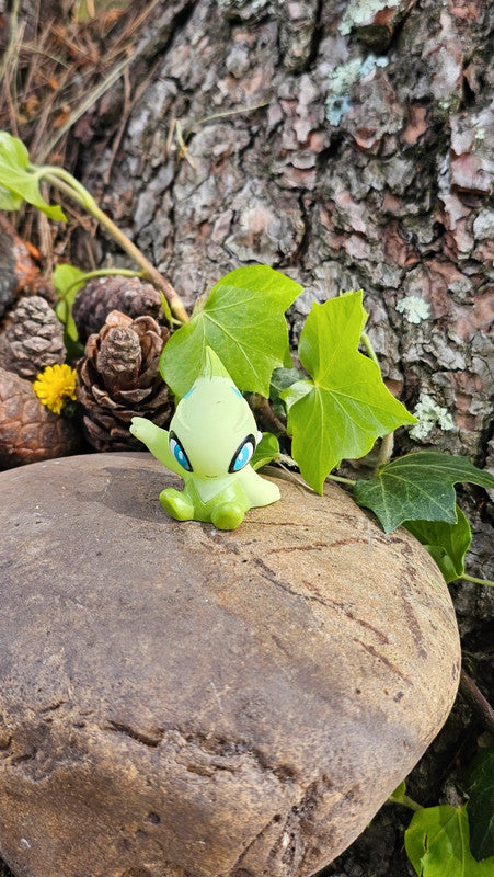 Super figurine Pokemon Nintendo finger puppet celebi