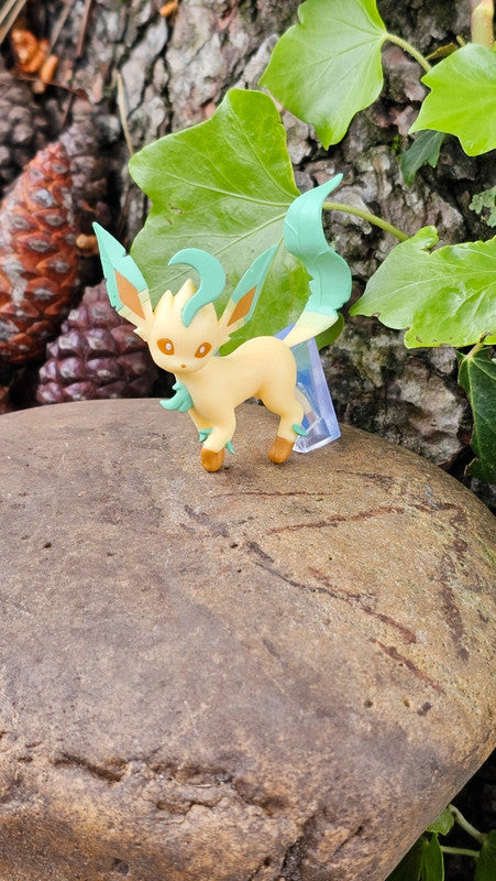 Super figurine Pokemon Nintendo scale world Phyllali