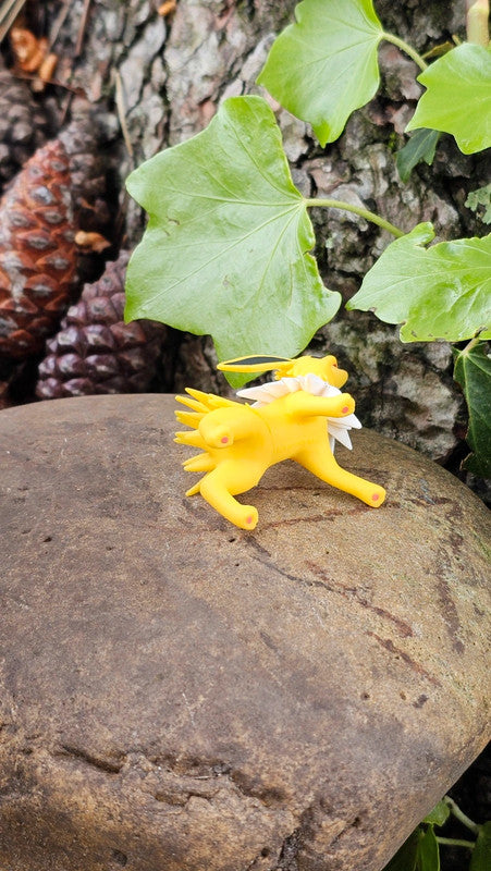 Super figurine Pokemon Nintendo scale world voltali