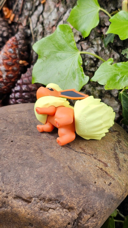 Super figurine Pokemon Nintendo scale world pyroli