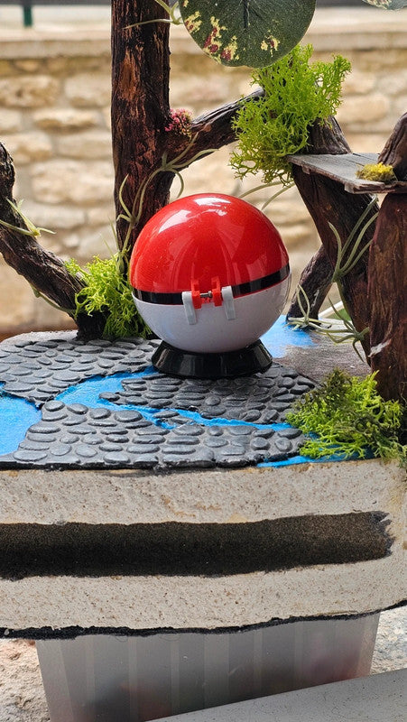 Super pokeball figurine Pokemon
