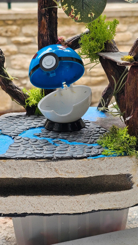 Super pokeball figurine Pokemon