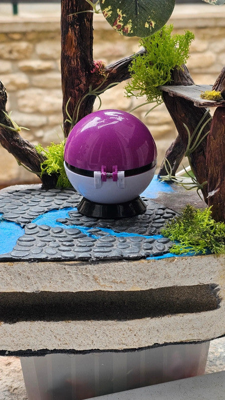 Super pokeball figurine Pokemon