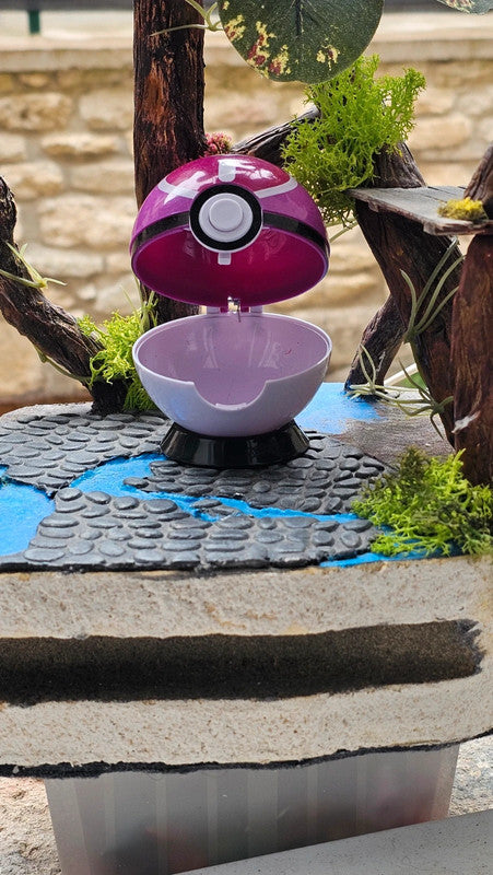 Super pokeball figurine Pokemon