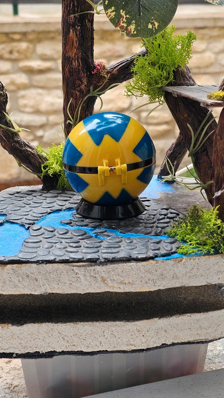 Super pokeball figurine Pokemon