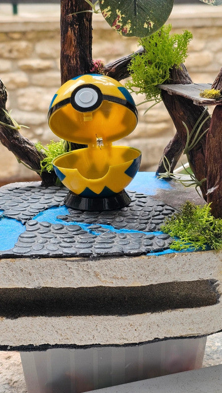 Super pokeball figurine Pokemon