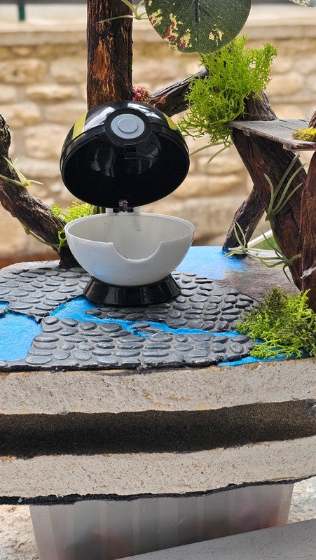 Super pokeball figurine Pokemon