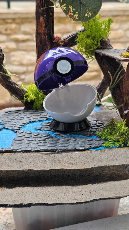 Super pokeball figurine Pokemon