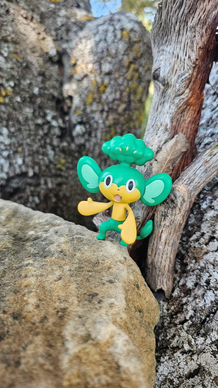 Super figurine Pokemon feuillajou