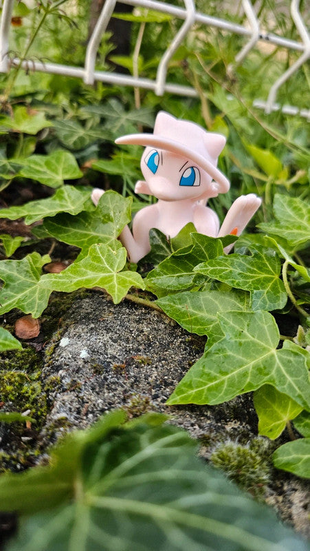 Super figurine Pokemon mew