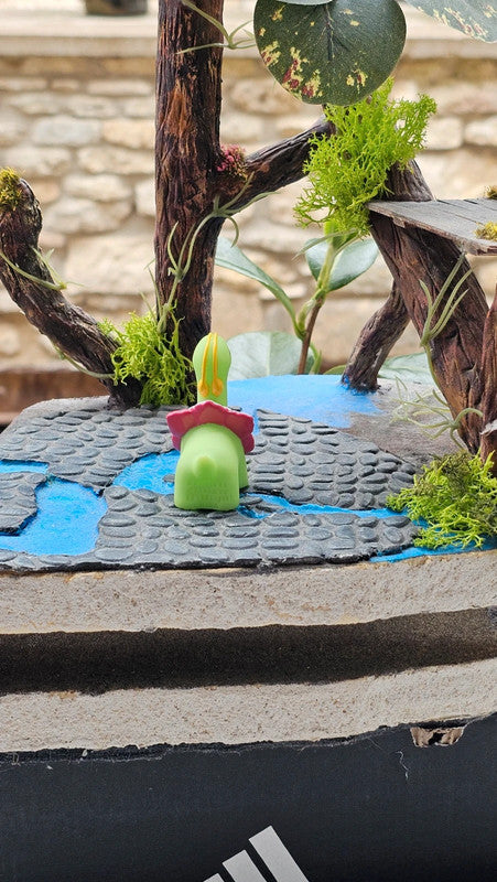 Super figurine Pokemon Nintendo finger puppet meganium