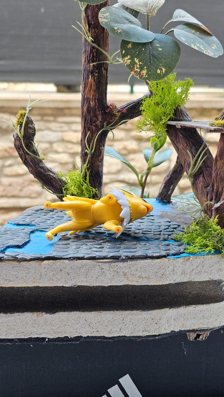 Super figurine Pokemon Nintendo voltali effet brillant