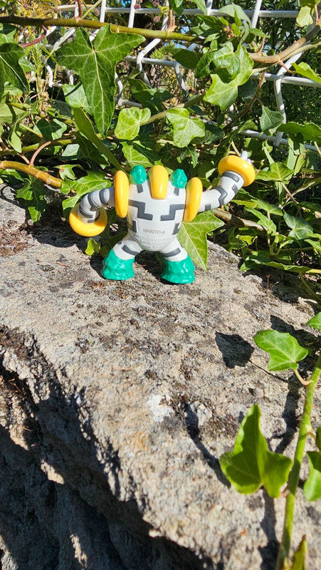 Super figurine Pokemon Nintendo Regigigas