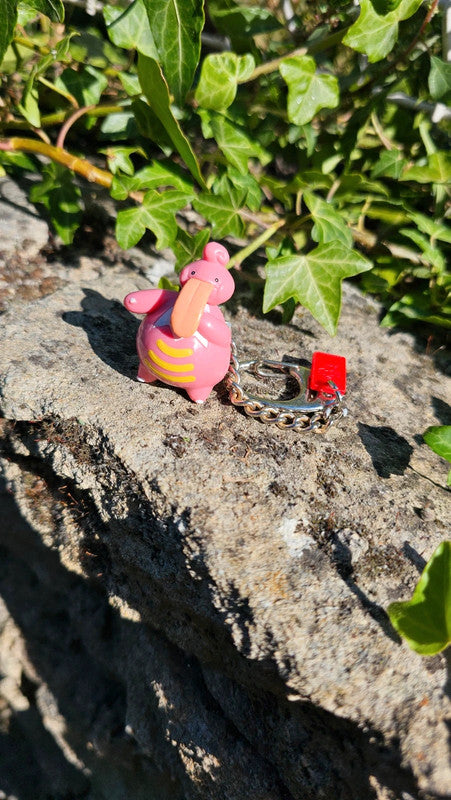 Super figurine Pokemon Nintendo coudlangue porte clé