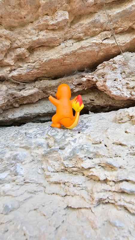 Super figurine Pokemon Nintendo tomy Salameche