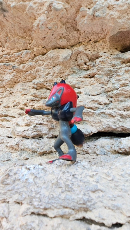 Super figurine Pokemon Nintendo zoroark