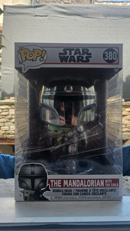 Super grande figurine pop the mandalorian with the Child