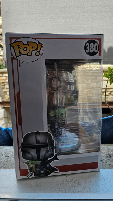 Super grande figurine pop the mandalorian with the Child