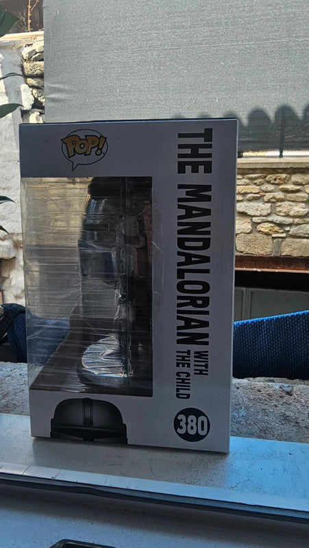 Super grande figurine pop the mandalorian with the Child